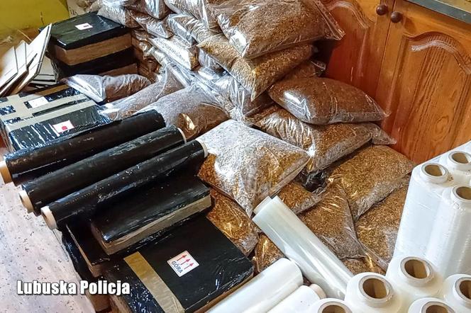 W domu pod Zieloną Górą trzymali 5 ton nielegalnego tytoniu oraz narkotyki