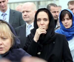 Angelina Jolie kończy 50 lat! Zobacz, jak się zmieniała