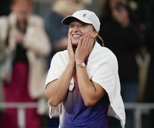 IO Paryż 2024 - tenis: KIEDY i O KTÓREJ godzinie mecze? Kiedy gra Świątek?