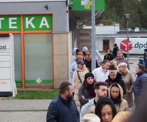 Ogromne kolejki przed lokalami wyborczymi w Lublinie