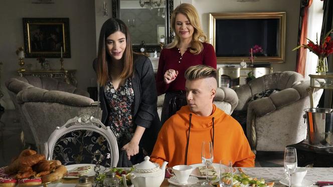 Barwy szczęścia, odc. 2417: Sławka (Ewelina Serafin), Agata (Natalia Zambrzycka), Patryk (Konrad Skolimowski)