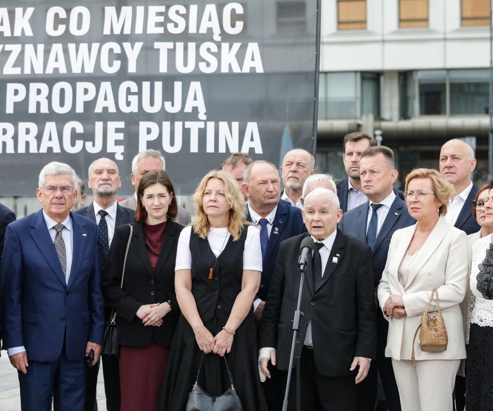 Miesięcznica smoleńska 2025. Kaczyński nie przebiera w słowa, mówi o zbrodni