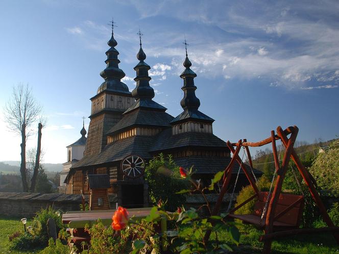 To najbardziej urokliwa wieś w Małopolsce. Znajduje się w niej najpiękniejsza cerkiew z listy UNESCO