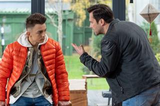 Barwy szczęścia, odcinek 2446 - opis, streszczenie: Damian przeprowadza z Mirkiem rozmowę uświadamiającą o seksie