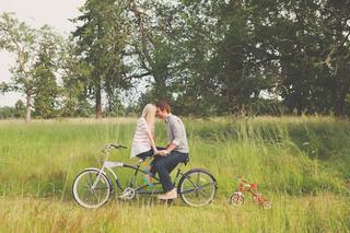 Jak powiedzieć o ciąży? Zobacz kreatywne sposoby na ogłoszenie szczęśliwej nowiny!