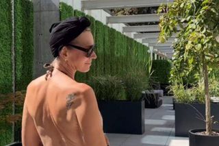 52-letnia Paulina Smaszcz odsłoniła plecy aż po… rozległy tatuaż