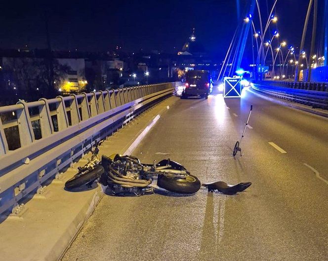 Tragiczny wypadek w Bydgoszczy. Motocyklista zginął na miejscu! [ZDJĘCIA]