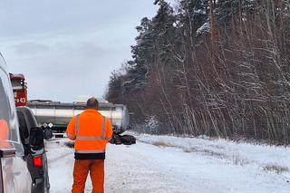 Wypadek na autostradzie A4. Trasa jest oblodzona