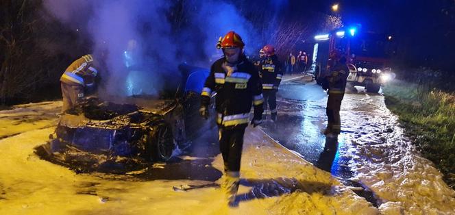 Sportowe BMW płonęło jak pochodnia