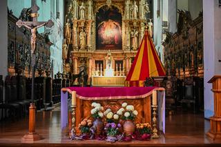 Wygląda jak 90 lat temu. Papieski parasol wrócił do Gdańska