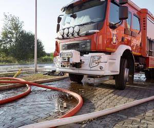 Wielki pożar autobusu w Krakowie! Płomienie buchały pośrodku ulicy