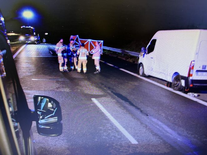 Wymieniali koło, zginęli na miejscu! Tragiczny wypadek na S17 w Sieprawicach