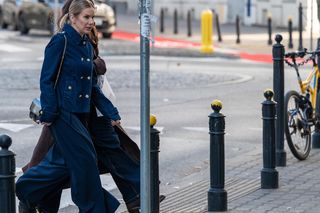 Pierwsza dama w eleganckim butiku