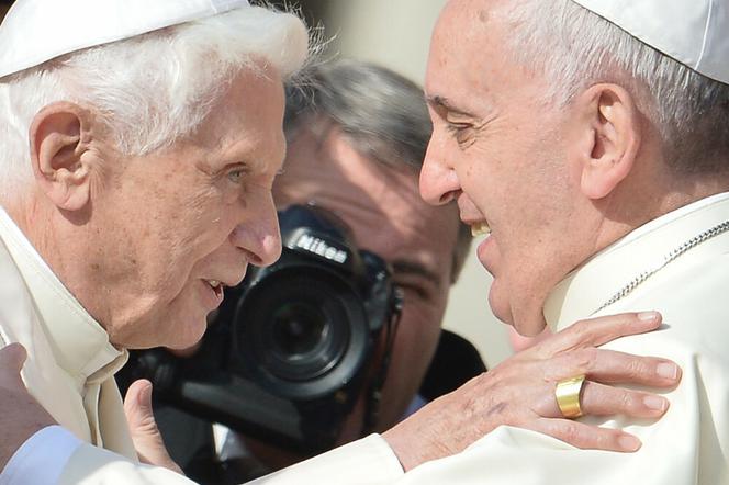 Benedykt XVI tuszował pedofilię w Kościele! Szokujący raport