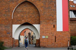 Święto Flagi i Konstytucji 3 Maja w Toruniu. Tak wyglądały w czasach pandemii koronawirusa