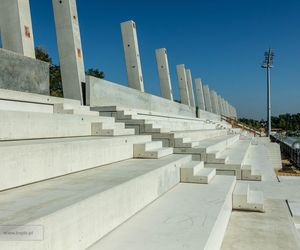 Trwa budowa nowej trybuny na obiekcie piłkarskim Polonii Bytom