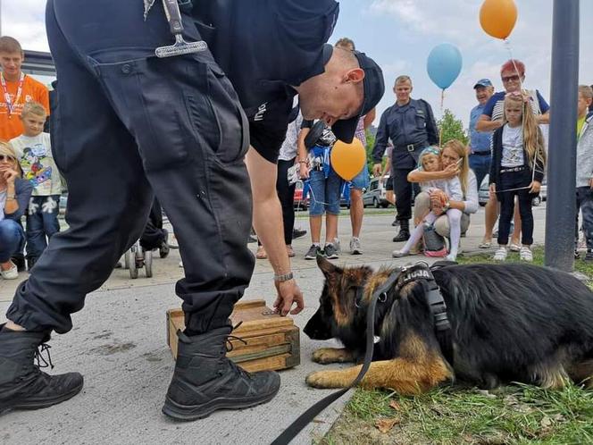 Policjanci pożegnali kolegę z pracy. Ulubieniec dzieci przeszedł na emeryturę