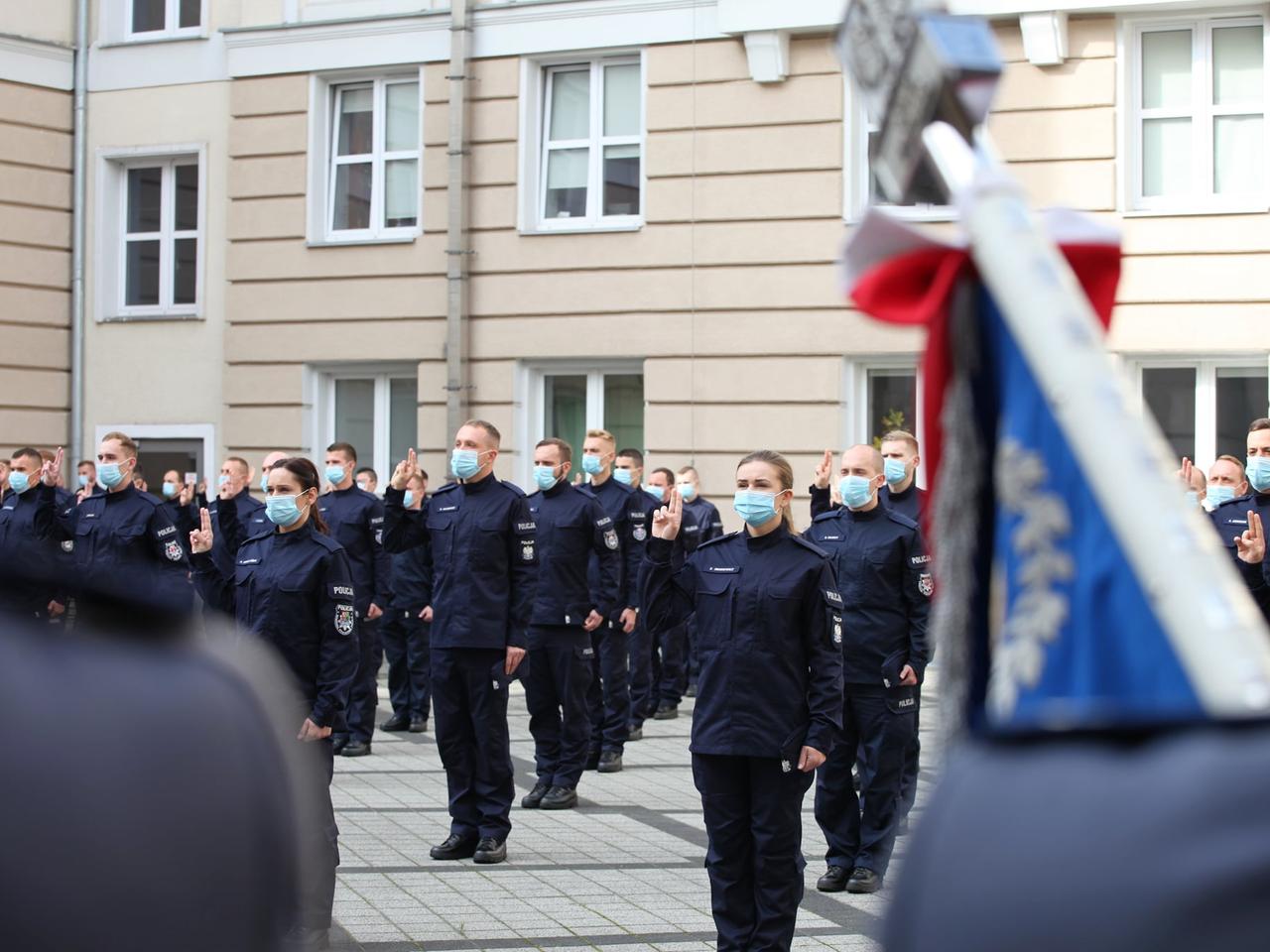 Jest praca w POLICJI! W województwie jest blisko pół tysiąca wakatów [POSŁUCHAJ]