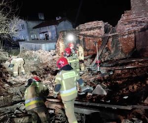 Zawalił się budynek w Jaśkowie. Przeszukiwano gruzy w poszukiwaniu ciał