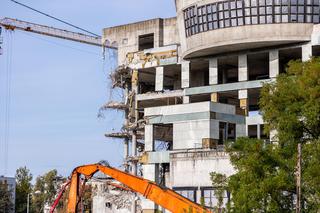 Rozbiórka „szkieletora” EuRoPol Gazu na Bielanach