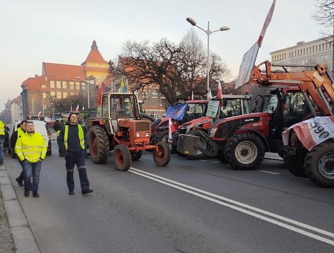 Protest rolników w Katowicach. Zablokowali centrum miasta