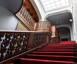 Ten zabytek na Warmii zwiedzają tysiące turystów. Jesienią wygląda magicznie!