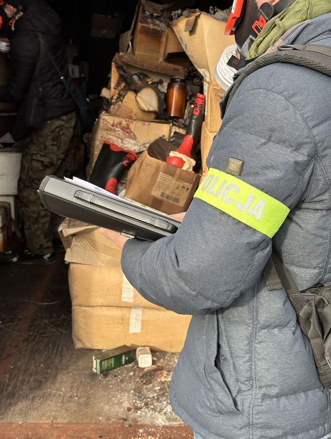 Nielegalne śmietnisko w Gdańsku. Pomorska Policja