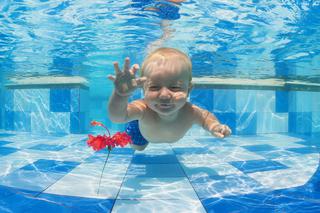 Maluch na basenie. ABC małego pływaka