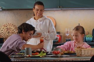 M jak miłość odc. 1714. Maciek (Franciszek Przanowski), Nadia (Mira Fareniuk), Magda (Anna Mucha)