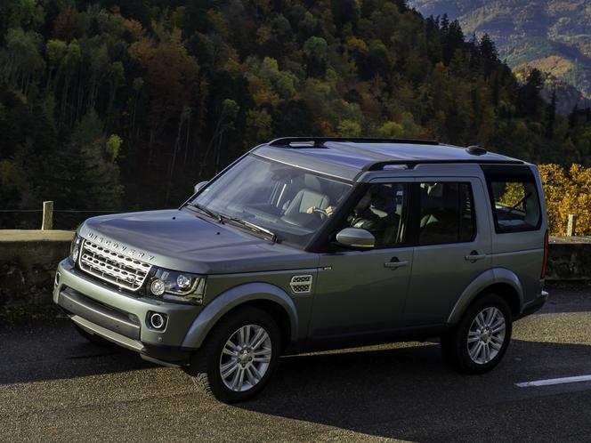Land Rover Discovery 4 wezwane do serwisu problem z