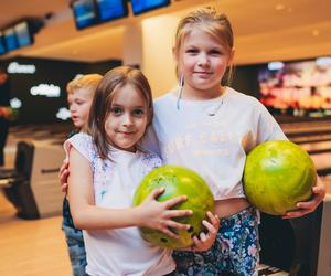 Aloha Food, Bowling & Club.