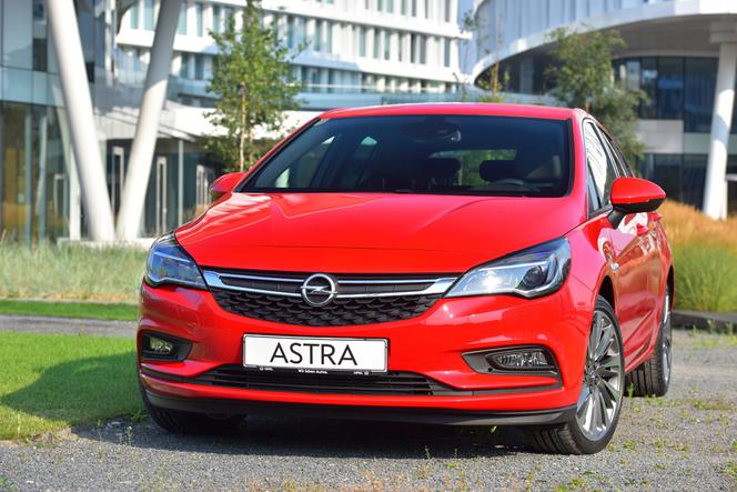Opel Astra V