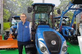 Agrotech 2023 w Targach Kielce. Zabytkowy pług i ciągnik w wersji mini na wystawie