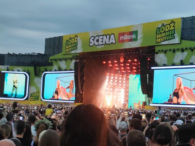 Łódź Summer Festival 2025. Tak wyglądał drugi dzień imprezy. Niezwykły gość zaskoczył publiczność