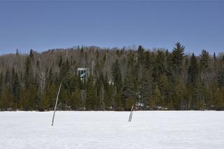 Nietypowy dom w górach