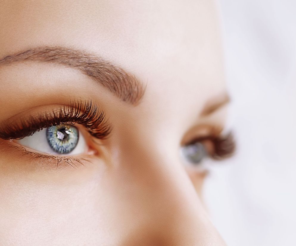 Oto galeria zdjęć kobiet po laminowaniu rzęs.