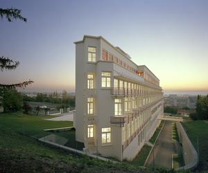 Szkoła architektury w modernistycznym sanatorium