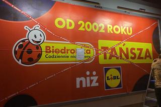 Komornik zajmuje billboardy Biedronki