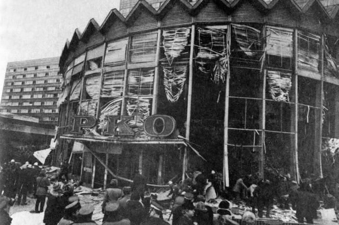 Zdjęcie wykonane po wybuchu 15 lutego 1979 roku.
