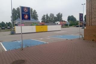 Kiedyś Tesco w Pile było numerem jeden. Teraz trwa tam generalny remont. Jaki sklep tam się otworzy?