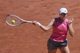 Iga Świątek zrobiła Szwedce POTOP! Polka w III rundzie Roland Garros po kapitalnej grze!