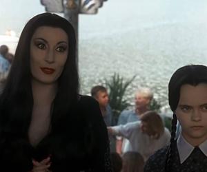 To ona kojarzy się widzom z Wednesday Addams. Tak dziś wygląda Christina Ricci 