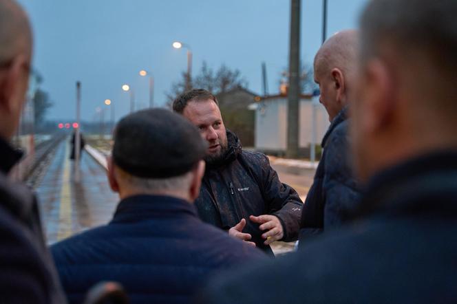 Dodatkowe pociągi ruszyły z Torunia do Czernikowa