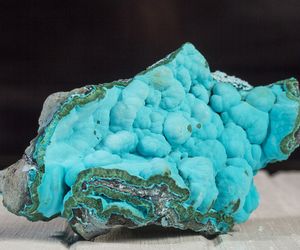 Chryzokola: moc żeńskiej energii, właściwości prozdrowotne