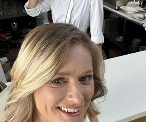 M jak miłość. Julia (Marta Chodorowska), Viola (Magdalena Waligórska) na planie