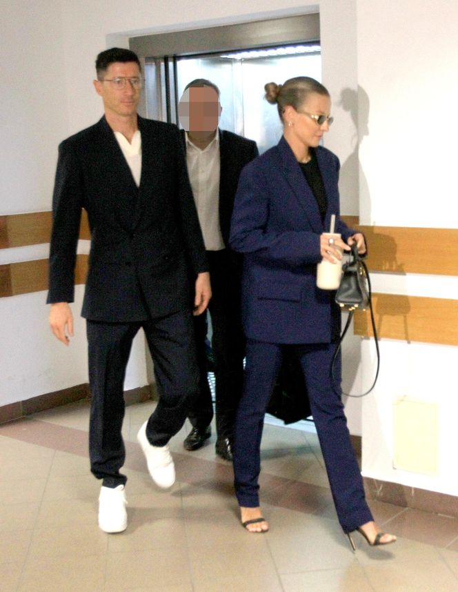Anna Lewandowska w sądzie. Towarzyszył jej mąż