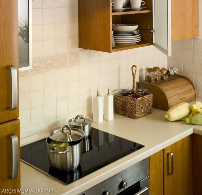 Sposób na ścianę w kuchni - płytki ceramiczne