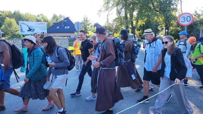 Wędrówka zakończona! Pierwsze grupy z woj. lubelskiego wchodzą już na Jasną Górę! 