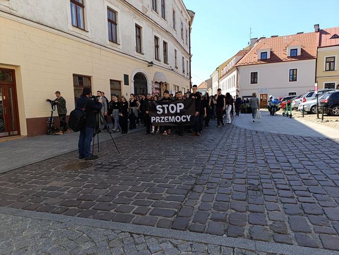 Zabójstwo 16-letniego Szymona. Marsz przeciw przemocy w Tarnowie