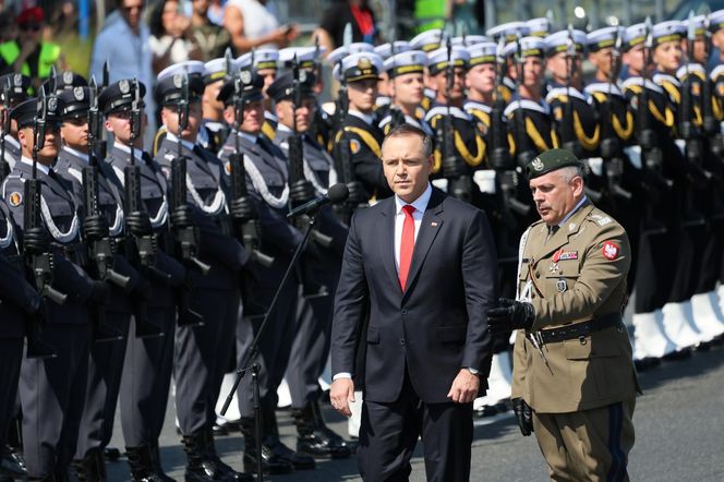 Warszawa. Defilada z okazji Święta Wojska Polskiego